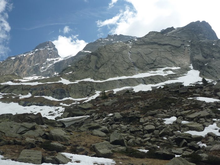 #10 Caprera : 2100 dechaussage - y Caprera : 2100 dechaussage - y'a plus des masses de neige, mais y'a de quoi grimper par la apparemment