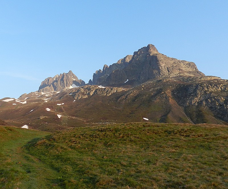 #1 depuis le col, c depuis le col, c'est l'été : plus grand chose vers le col de la combe