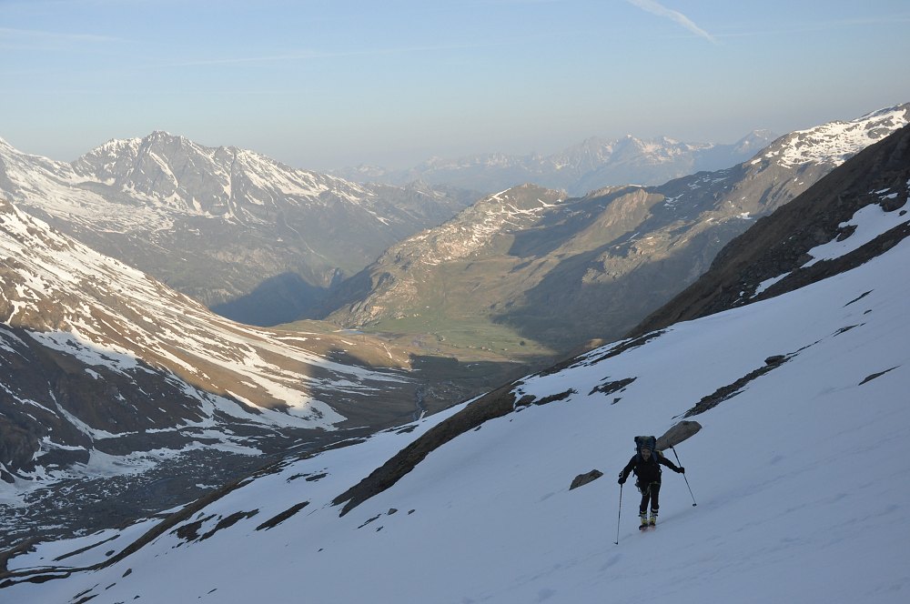 Béton du matin : Montée aux couteaux, au col des Mines, au petit jour