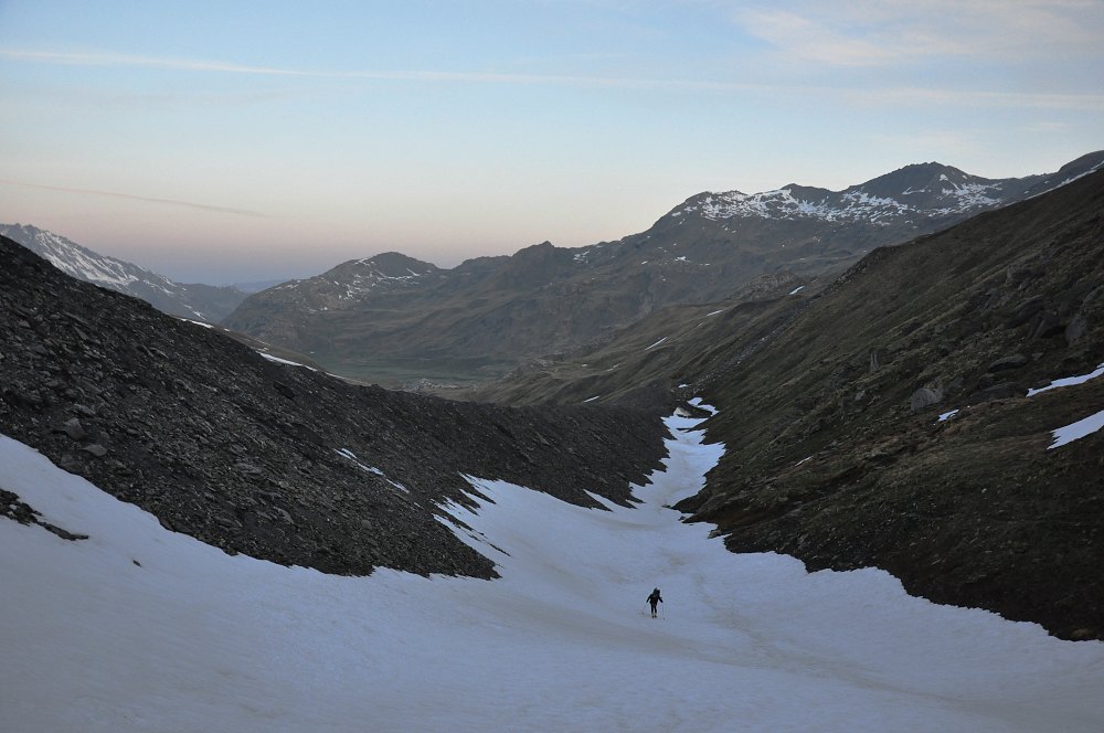 Vallon des balmes : A plus de 2400m, on trouve enfin une langue de neige, mais pas pour longtemps...