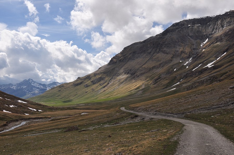 Le saut : Long portage pour un retour en douceur à la civilisation et à la verdure de saison.