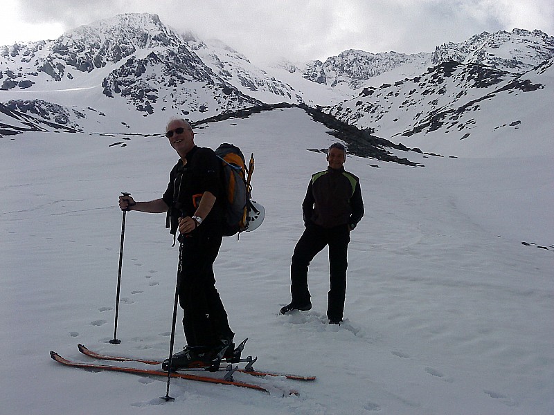 Aiguille de Peclet : Franck à pied et Jean Claude à ski