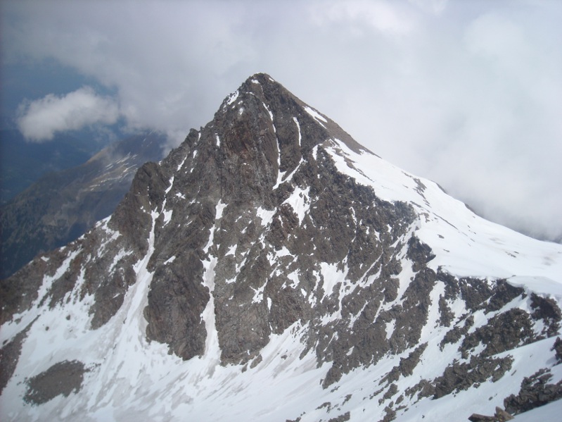 Rocher Badon : pyramide rocheuse caractéristique du Badon