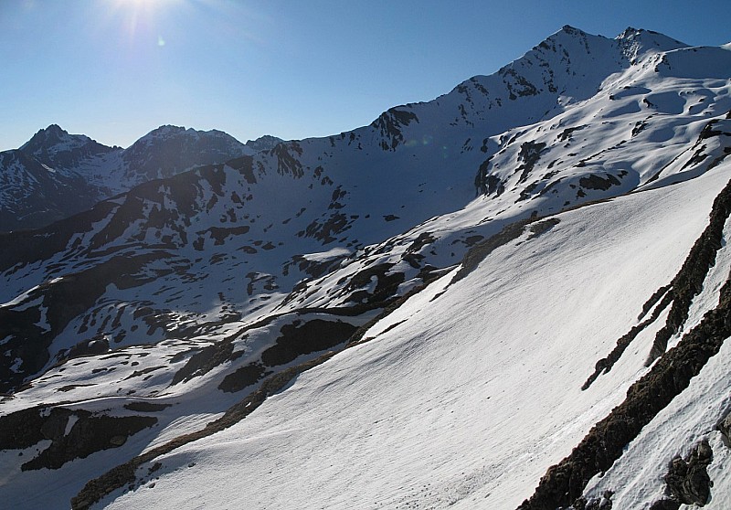 #10 Asti face NW : de la neige (en haut) Asti face NW : de la neige (en haut)