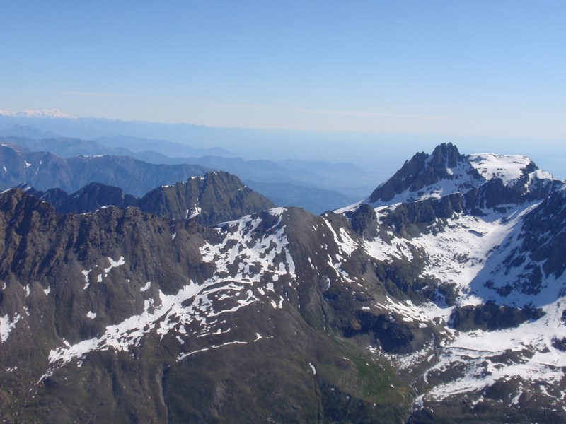 #4 La plaine du Pô : sans brume, ce qui nous a permis de voir tout l La plaine du Pô : sans brume, ce qui nous a permis de voir tout l'arc alpin!