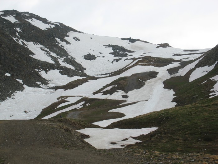#1 Montée vers le refuge : Cela a encore bien fondu depuis le WE dernier ! Montée vers le refuge : Cela a encore bien fondu depuis le WE dernier !