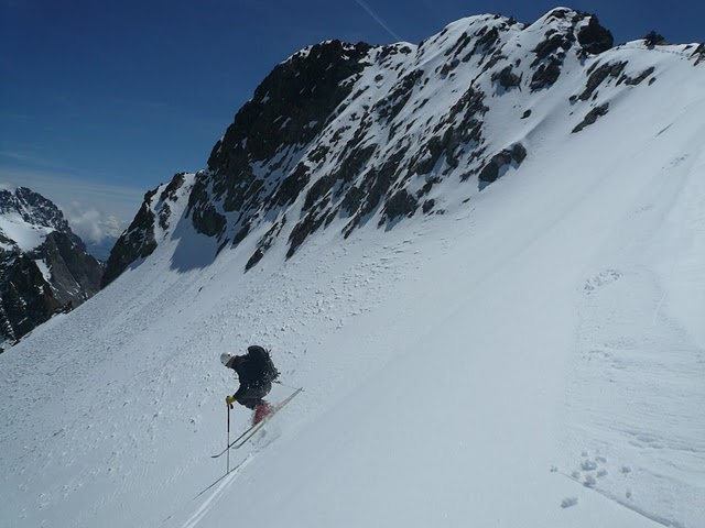 #6 Descente : c Descente : c'est raide, saute mon gars.