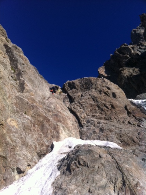 #4 col des avalanches : belle fissure avec verrous de crampons! col des avalanches : belle fissure avec verrous de crampons!