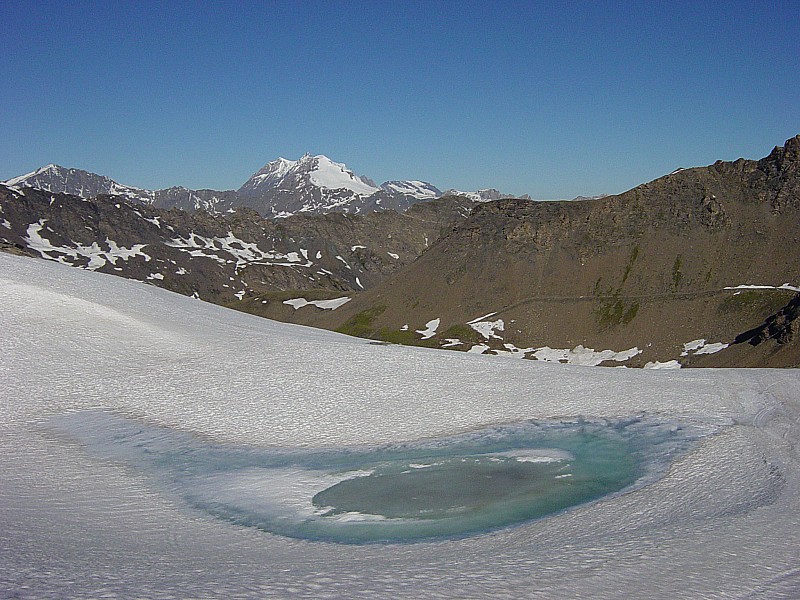 #4 Petit lac : petit morceau de paysage Petit lac : petit morceau de paysage