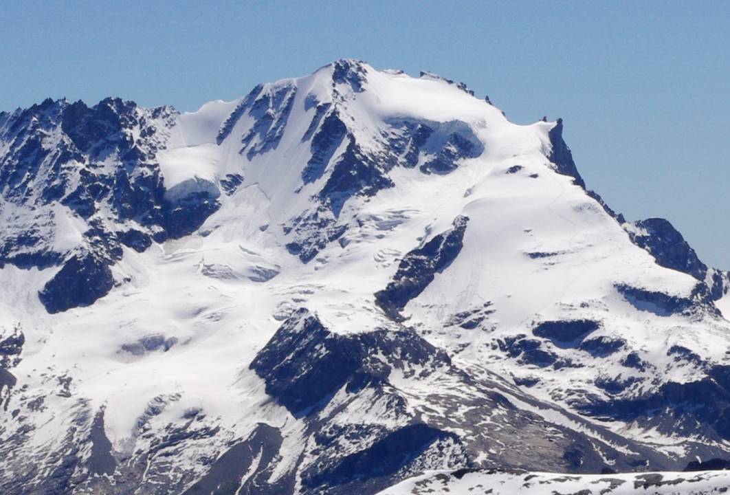 #7 Elle tient toujours : Cà c Elle tient toujours : Cà c'est pour JG et CP... + JIB... la NW leur échappe toujours. JG est-il de retour des States pour faire parler à nouveau le bois???
