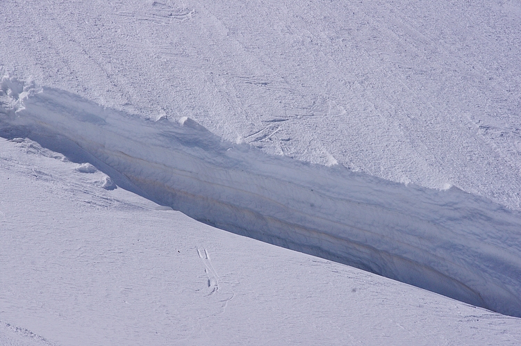 #11 rimaye : j rimaye : j'ai pas résisté à sauter la rimaye, mais possible de descendre sans sauter.