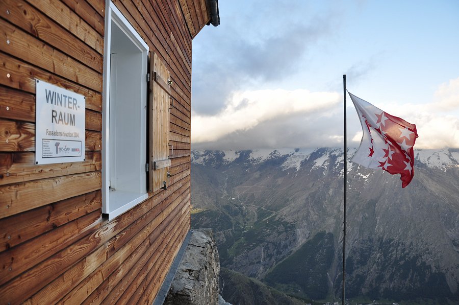 Mischabelhütte : Nid d'aigle valaisain