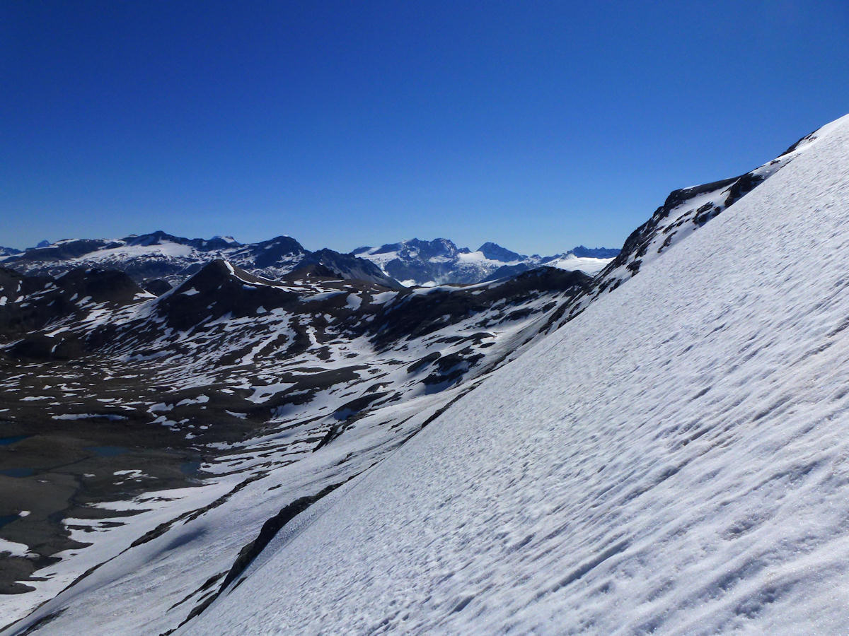 Dans la face Nord : Les crampons sont bienvenus.