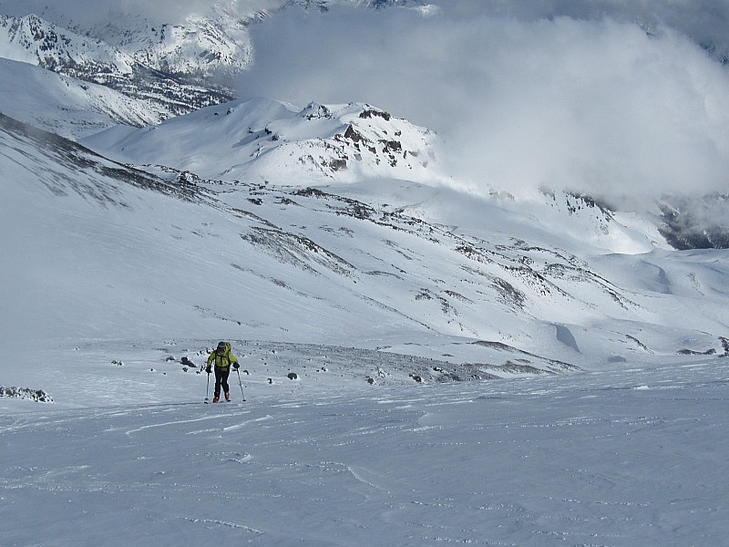 Vers la côte 2700m : Marie-Christine en cours d'ascension