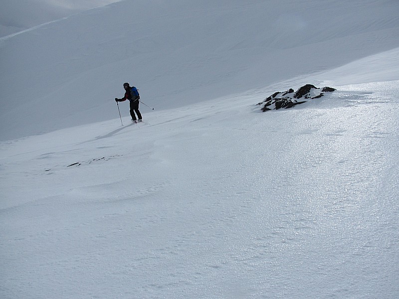 #9 Descente : Didier dans la descente sur de la neige dure Descente : Didier dans la descente sur de la neige dure