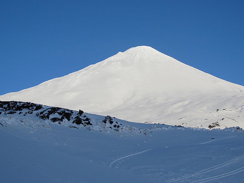 #5 Le volcan Antuco : Le magnifique volcan Antuco Le volcan Antuco : Le magnifique volcan Antuco