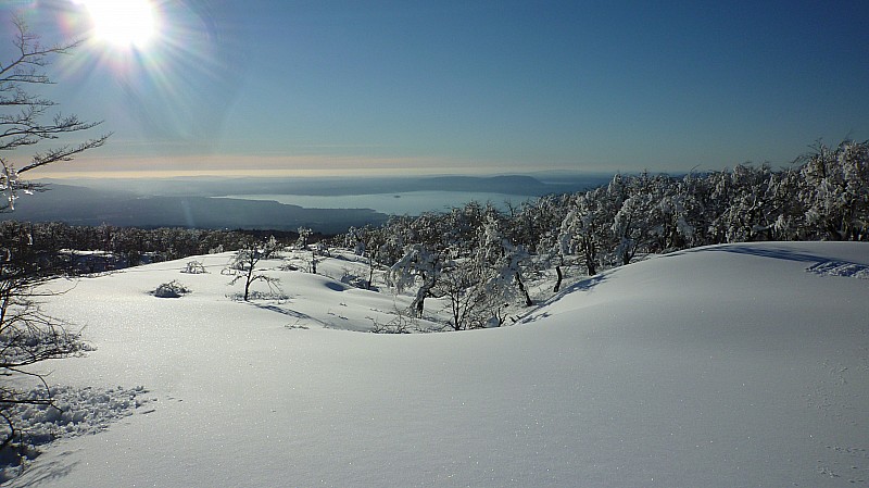 Fin de descente : En fin de descente : vue magnifique sur le Lac de Pucon/Villarica