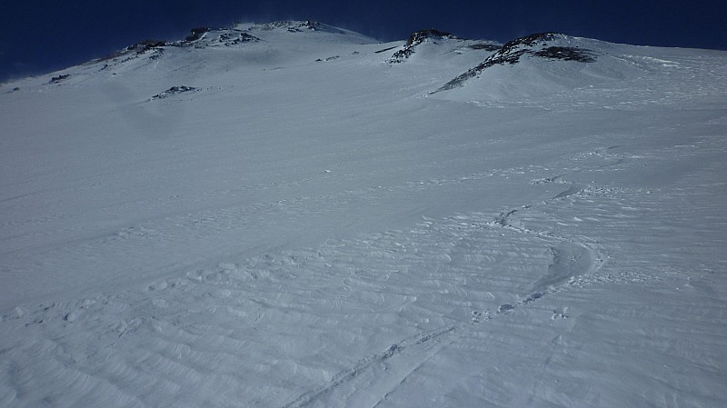 #13 En cours de descente : Toujours en descente, neige toujours agréable à skier. En cours de descente : Toujours en descente, neige toujours agréable à skier.