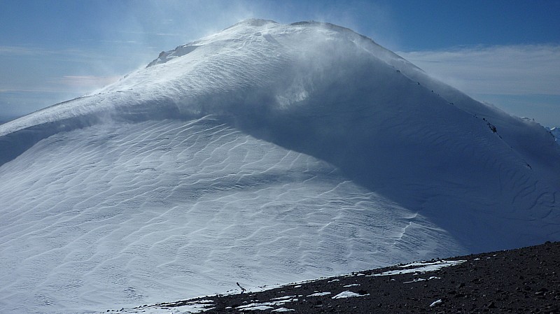 #11 Le sommet du Volcan Chillan Nuevo (3186m) et sa face sud : ascension réalisée le lundi 15 août 2011. Le sommet du Volcan Chillan Nuevo (3186m) et sa face sud : ascension réalisée le lundi 15 août 2011.