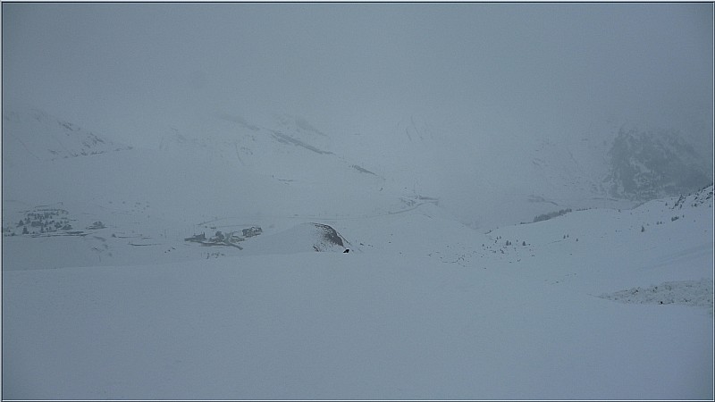 #3 Vers le Lautaret : Vue vers le Col du Lautaret, très bon enneigement mais il faudra attendre que tout se stabilise et que la qualité de la neige s Vers le Lautaret : Vue vers le Col du Lautaret, très bon enneigement mais il faudra attendre que tout se stabilise et que la qualité de la neige s'améliore.