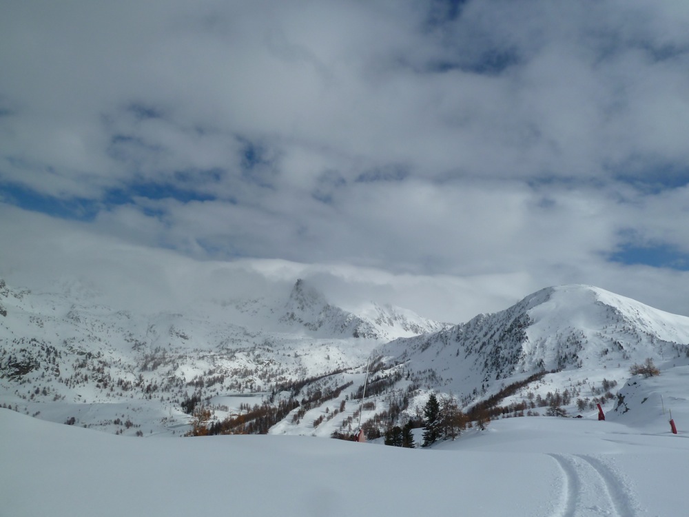 #4 Aperçu du coin : Neige en quantité mais assez haut... Aperçu du coin : Neige en quantité mais assez haut...