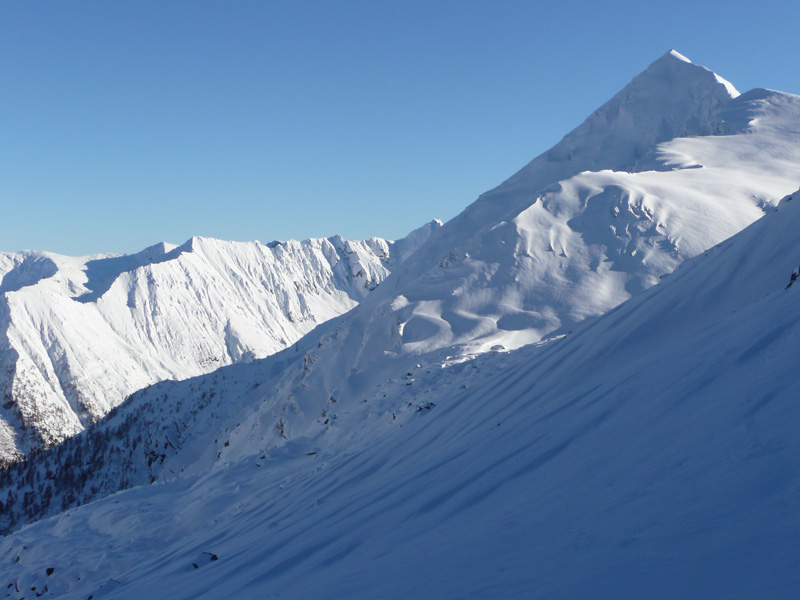 #5 Versant italien : L Versant italien : L'Italie..; Enfin, cela ressemble beaucoup à la France ;-) Si quelqu'un connaît ces sommets (au SW du col d'Urine)