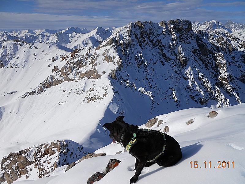 #6 Grand Peygu : Du sommet vue de D à G sur le sommet des Granges, le col des Peygus et le col de la Roya. Grand Peygu : Du sommet vue de D à G sur le sommet des Granges, le col des Peygus et le col de la Roya.