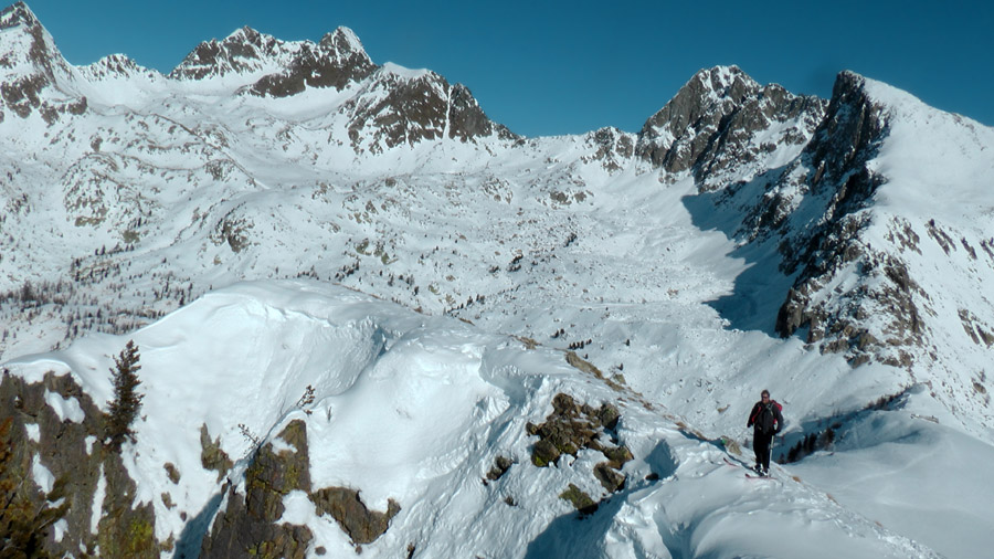 #11 Valon de Terre Rouges : de G à D: Tête de Combe Grosse, Malinvern, Tavels et Costasses Valon de Terre Rouges : de G à D: Tête de Combe Grosse, Malinvern, Tavels et Costasses