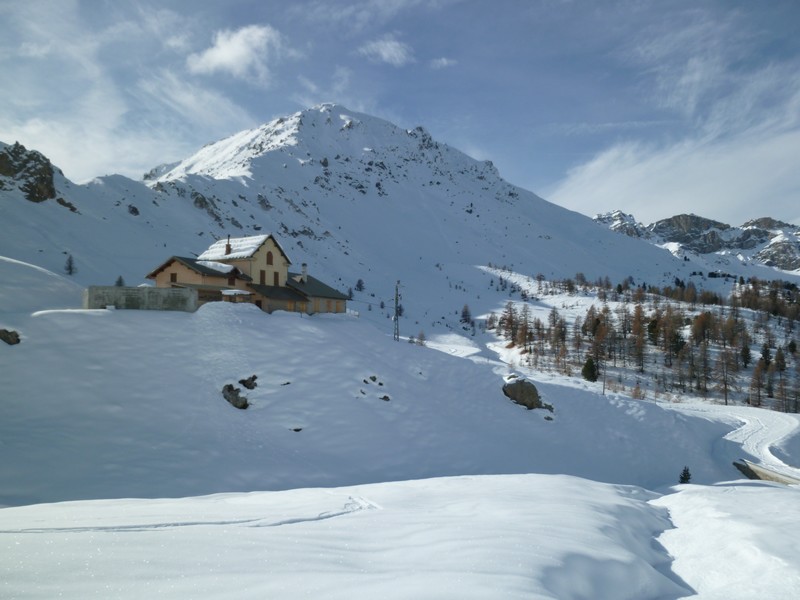 #1 Refuge de l Refuge de l'Izoard : et versant Nord de Clot la Cime