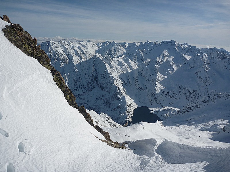 #10 Lourousa : Petit coup d Lourousa : Petit coup d'oeil plus au sud : bien enneige aussi