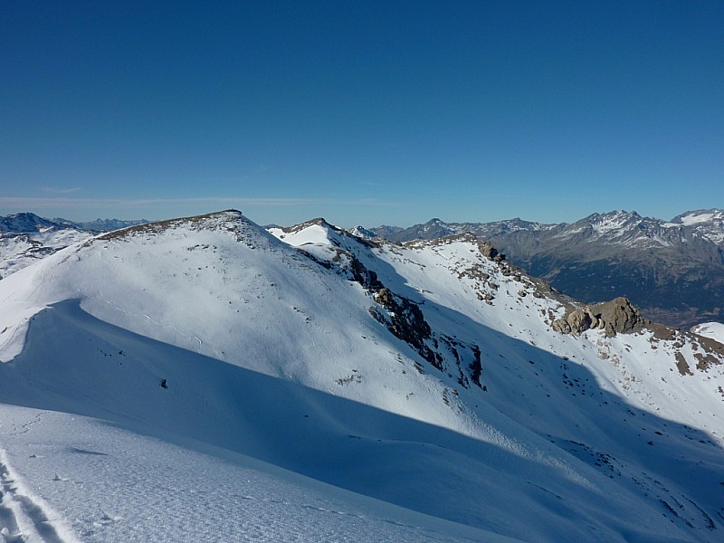 #8 Face NE de Punta Nera : Pointe 3046m et 3042m vue de la Pte 3040m Face NE de Punta Nera : Pointe 3046m et 3042m vue de la Pte 3040m