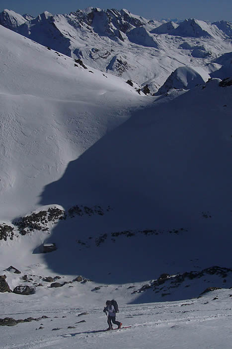 #5 La combe face au col : Dans la combe en S, en face on voit bien le col de la petite part. La combe face au col : Dans la combe en S, en face on voit bien le col de la petite part.