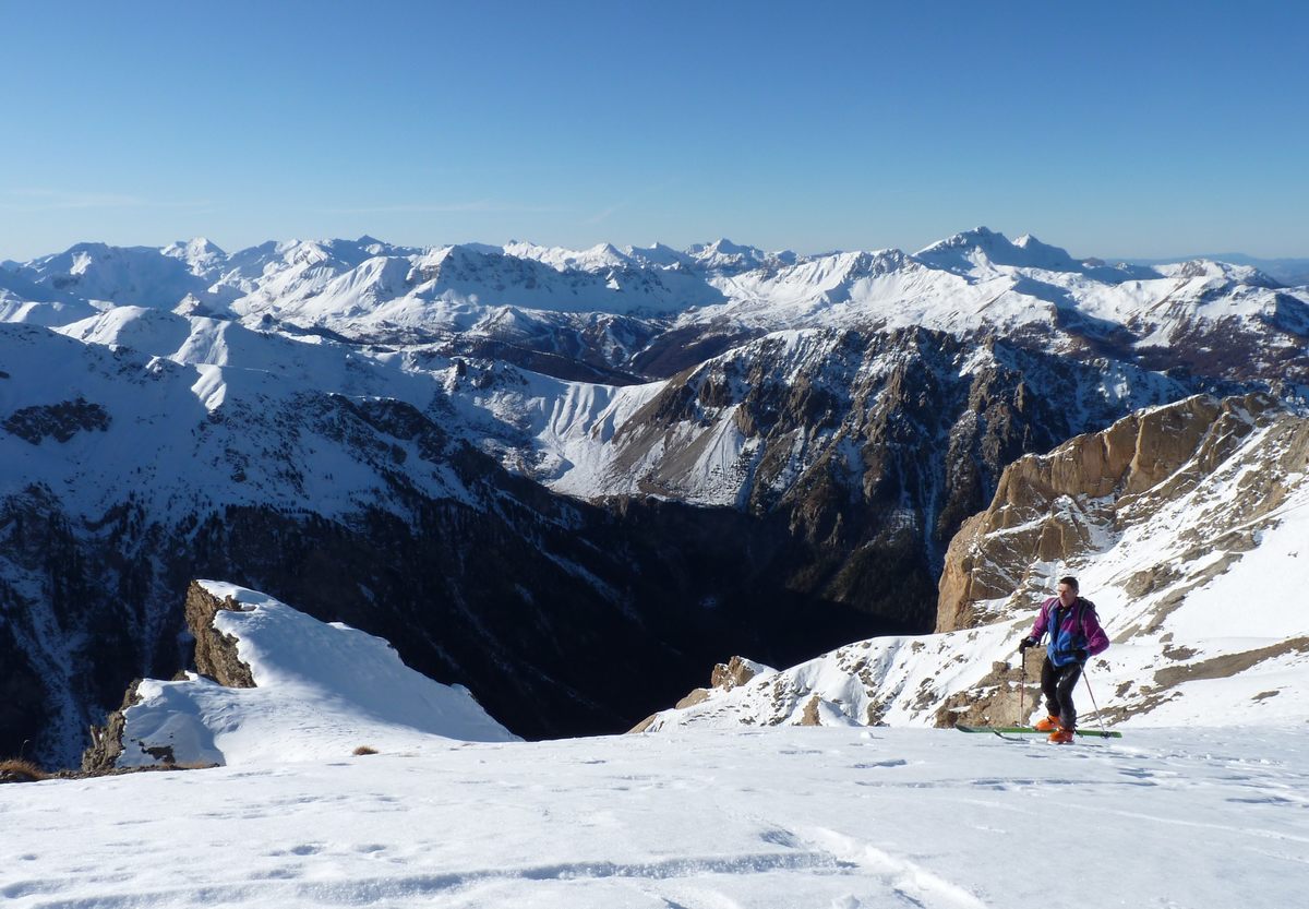#2 La montée au soleil : Panorama de première sur la crête final La montée au soleil : Panorama de première sur la crête final