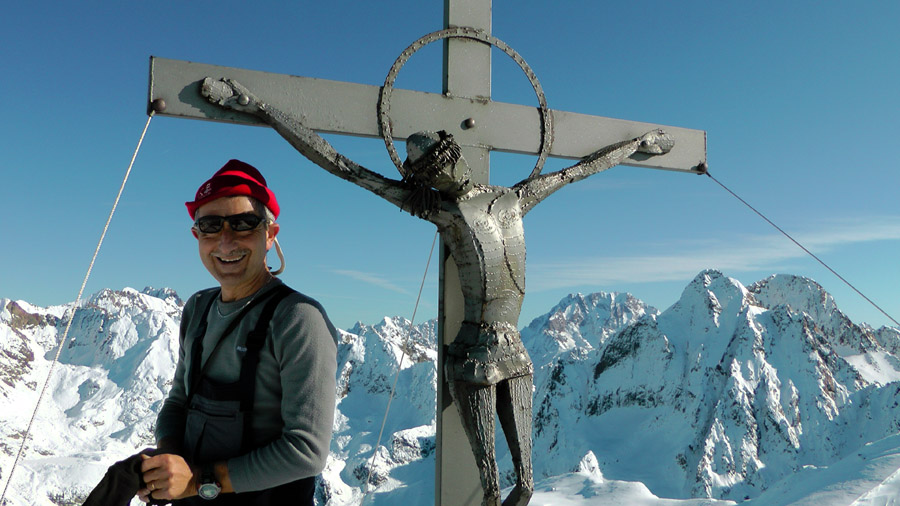 #8 2800m : Perre fait une prière avant la descente 2800m : Perre fait une prière avant la descente
