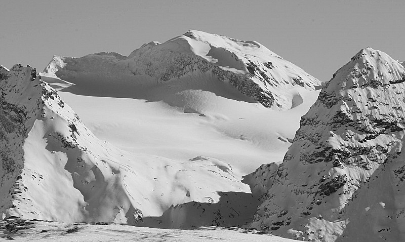 #3 Francesetti : Le Price Minister a dit : "la souveraineté de la France ne se négocie pas" (rires de sitcom). Francesetti : Le Price Minister a dit : "la souveraineté de la France ne se négocie pas" (rires de sitcom).