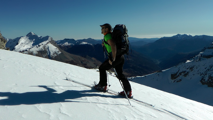 2700m : Belles vues sur Roche Grande et le haut var