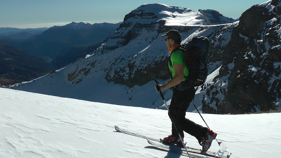 2680m : Montagne de l'Avalanche et haute vallée du Var