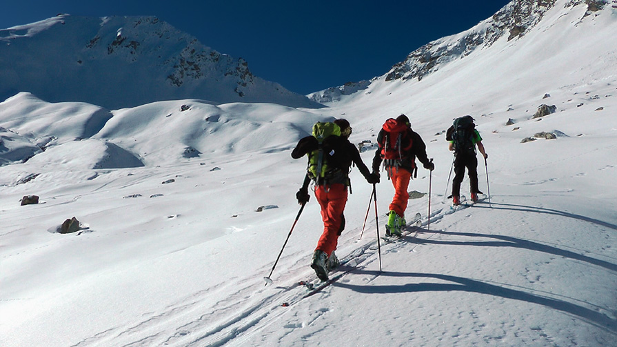 2350m : direction col de la petite cayole, droit devant