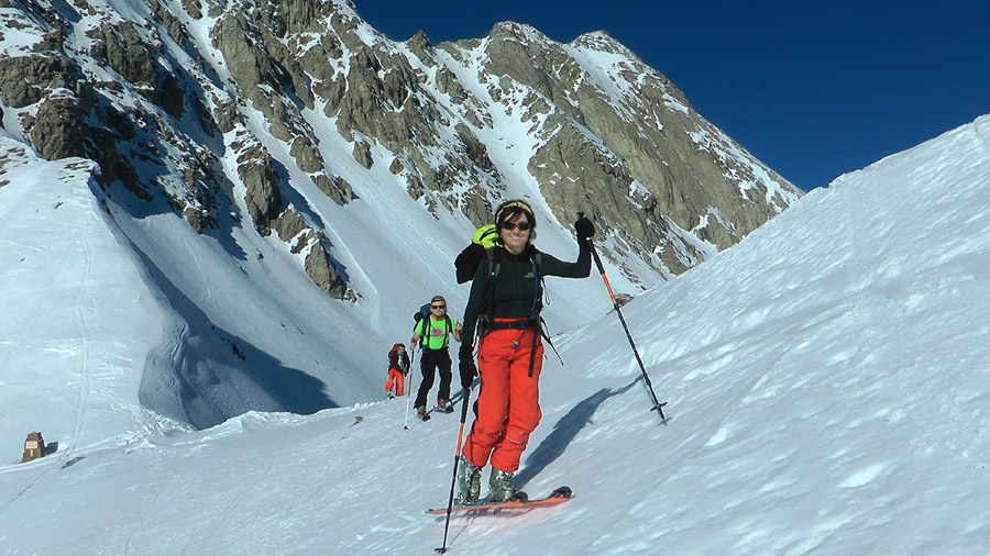 2639m : on revoit le soleil au col et jusqu'au sommet