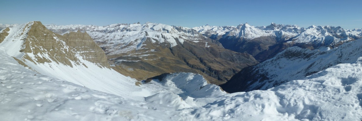 #2 Coté Ubaye : pas vraiment de neige au dessous de 2400 Coté Ubaye : pas vraiment de neige au dessous de 2400