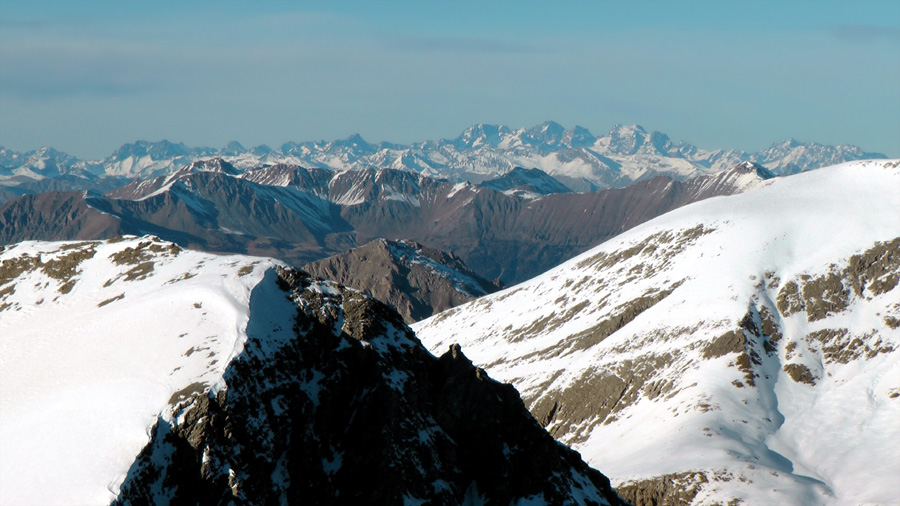 #16 2980m : Zoom sur les Ecrins: de l 2980m : Zoom sur les Ecrins: de l'ailefroide à G. à la Barre et au Pelvoux à Dr.