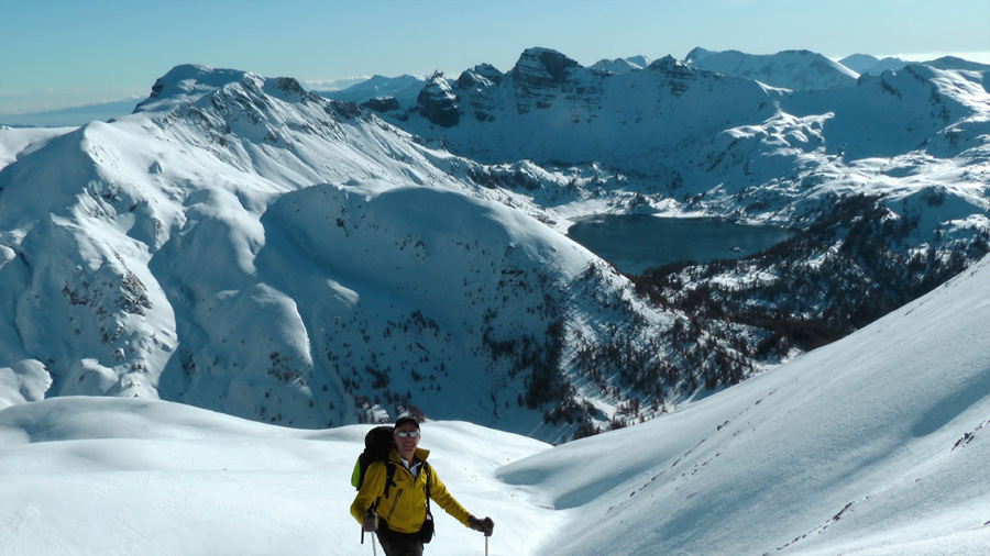 #12 2750m : on domine le lac d 2750m : on domine le lac d'Allos et ses tours, superbe
