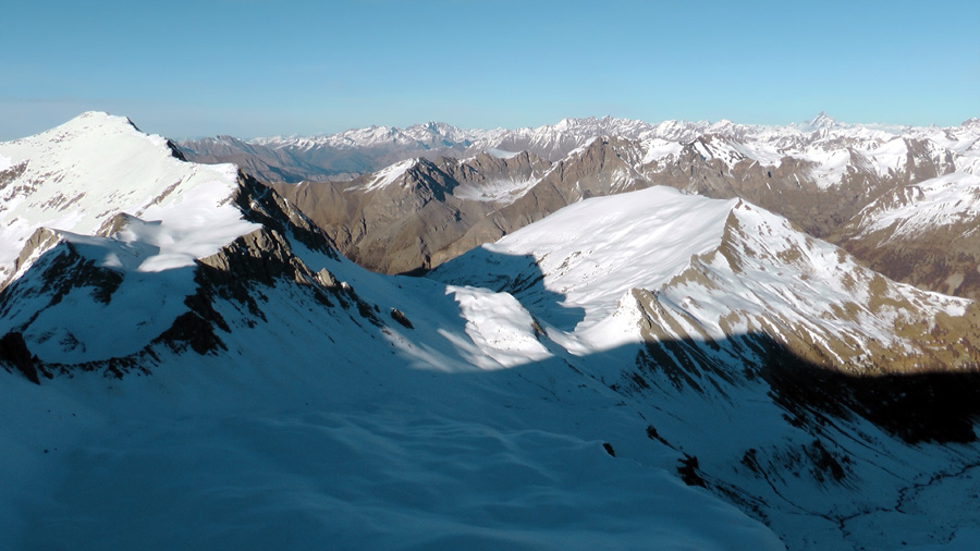 #17 2980m : Cimet au premier plan: Vue vers le NE, Chambeyron, Viso 2980m : Cimet au premier plan: Vue vers le NE, Chambeyron, Viso