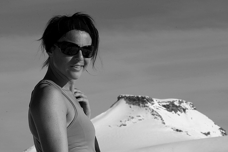 #2 Sommet : Telle la pub ultrabright avant le saut de l Sommet : Telle la pub ultrabright avant le saut de l'ange, au beau milieu des schistes contondants.