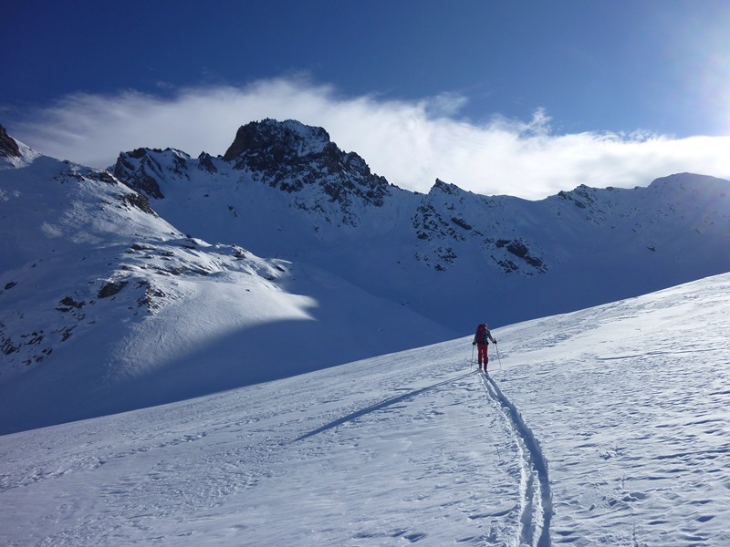 #1 Montée : L Montée : L'omniprésent Péouvou