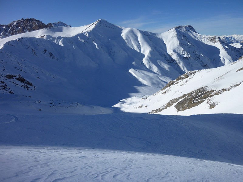 #3 Vallon de Clausis : Bien enneigé jusqu Vallon de Clausis : Bien enneigé jusqu'à l'étable des génissses