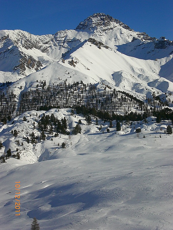 #9 Crêtes des Granges : Retour vers les chalets d Crêtes des Granges : Retour vers les chalets d'Izoard, sur fond d'Arpelin, de Col Perdu (tracé) et de Grand Rochebrune.