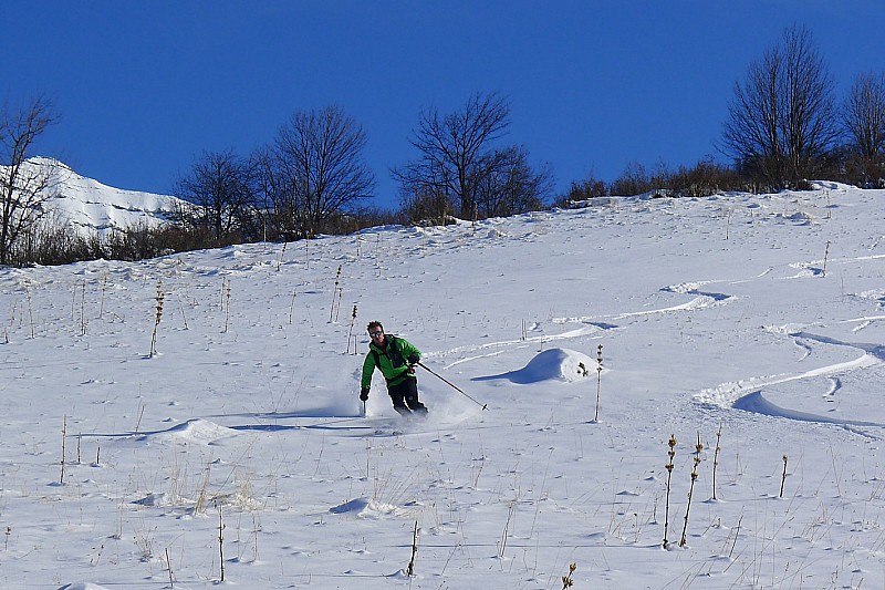 #9 Julien shoot again.. : .. poudre legere sur herbe.. Julien shoot again.. : .. poudre legere sur herbe..