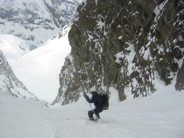 #4 Vera pervoz : Heureusement, y Vera pervoz : Heureusement, y'en a qui skient...mais c'est pas la joie dans les boulettes planquées sous la neige!