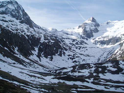 #1 Cirque d Cirque d'Espingo : L'herbe est bien présente...